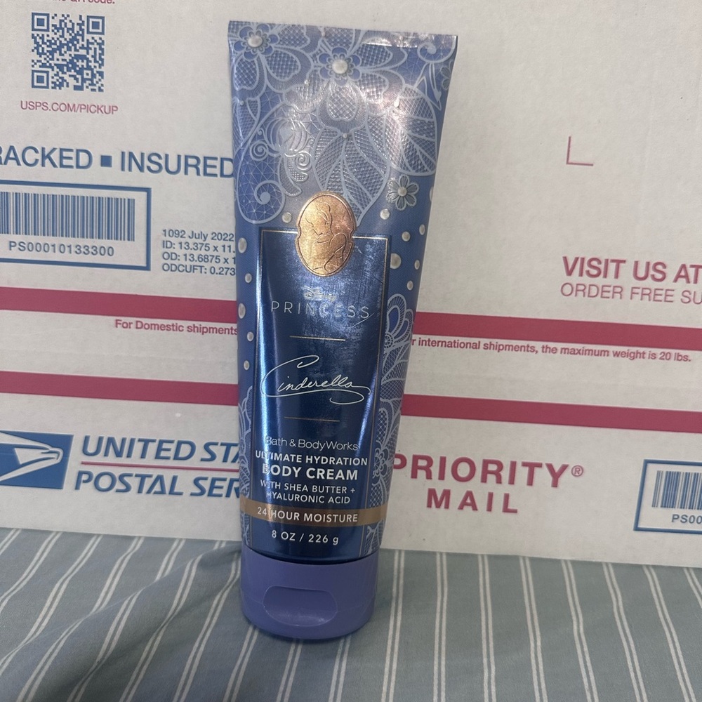 Bath & Body Works DISNEY CINDERELLA  Body Cream - 8oz